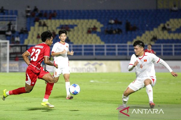 timnas-u17-indonesia-lawan-vietnam-190426-um-1_2